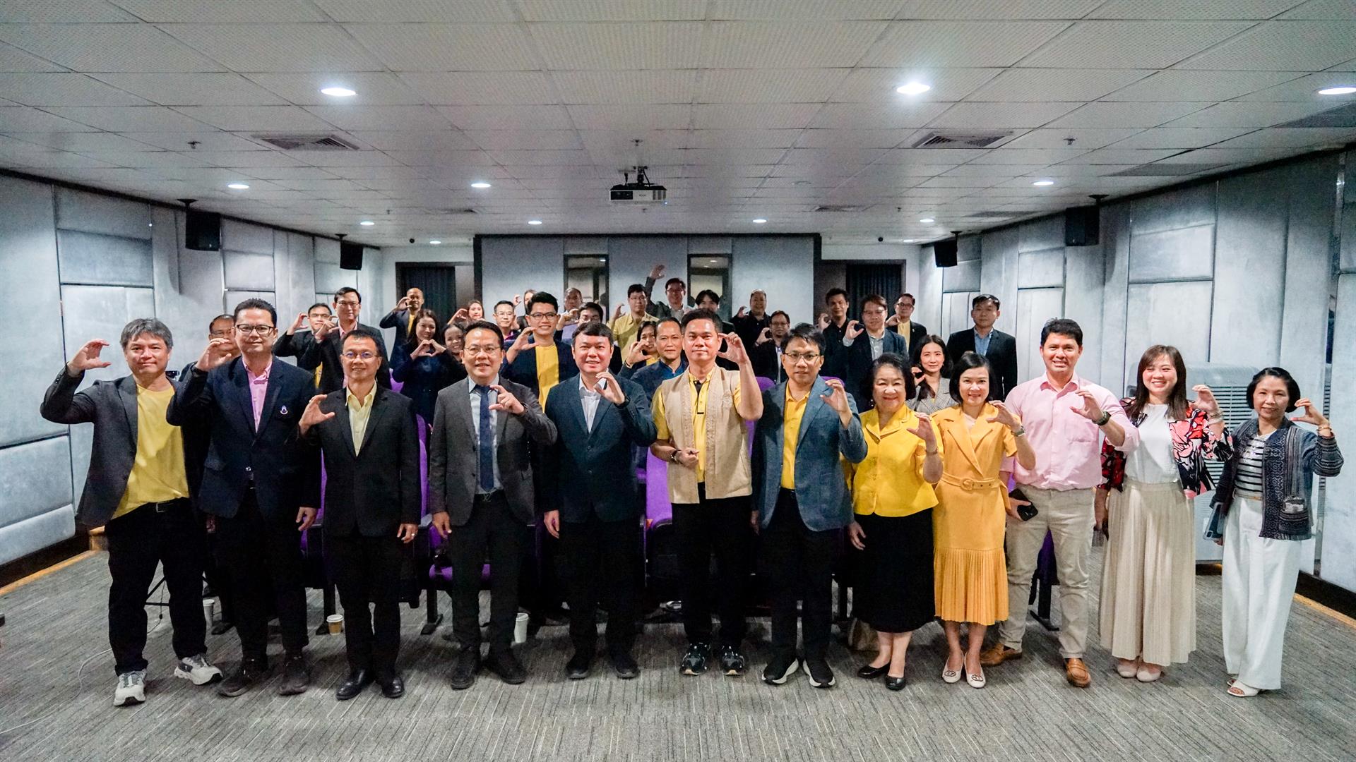 Group photo of participants at the UP Carbon Neutrality executive training program